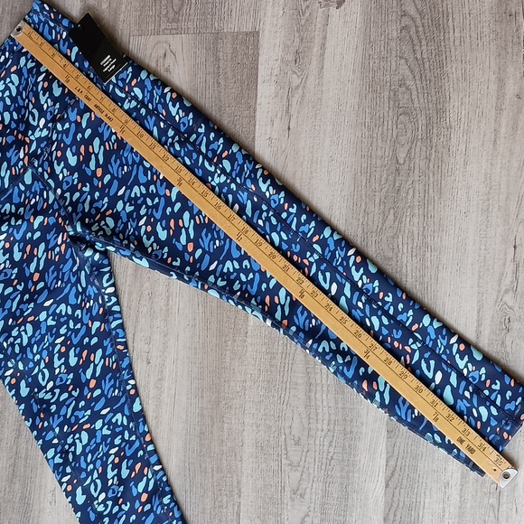 Land end exercise cheetah print pants size large in women's - Picture 4 of 9